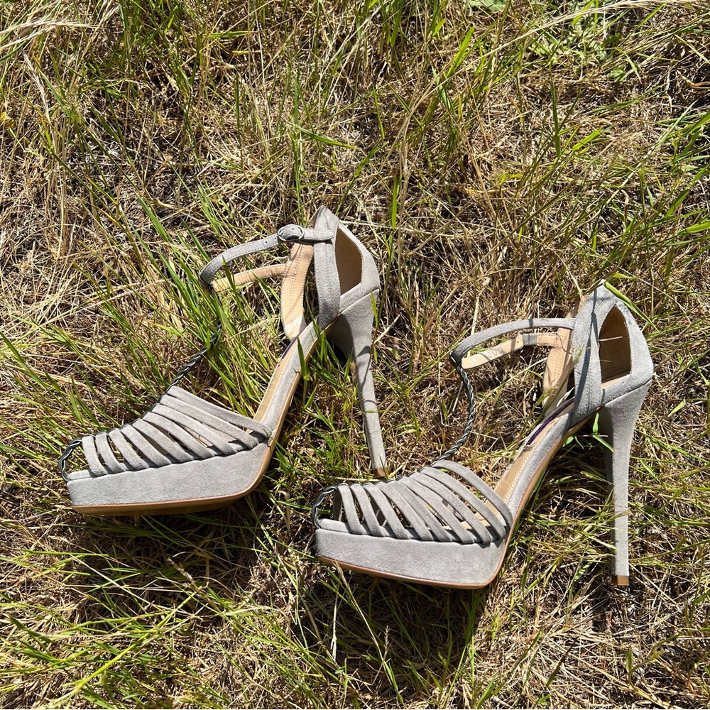 Ralph Lauren 39.5 grey suede cage t strap heels